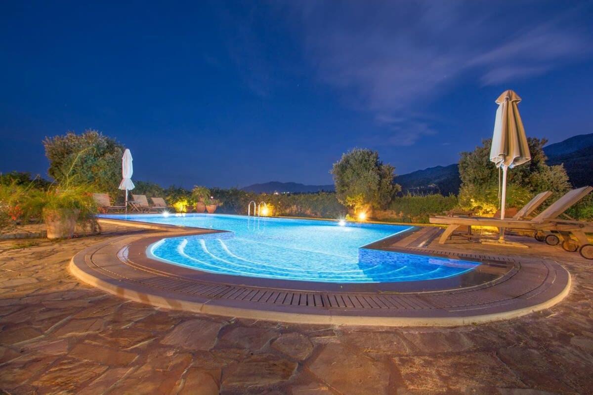 Chania Secluded Gem - Kallithea Private Pool Villa Pemonia ภายนอก รูปภาพ