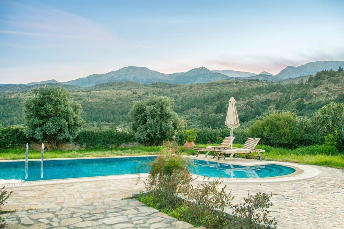 Chania Secluded Gem - Kallithea Private Pool Villa Pemonia ภายนอก รูปภาพ